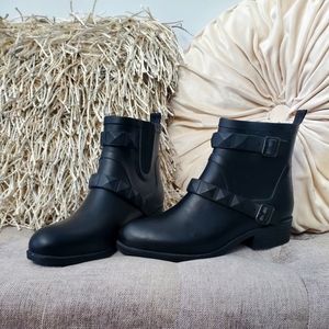 Black Rain boots